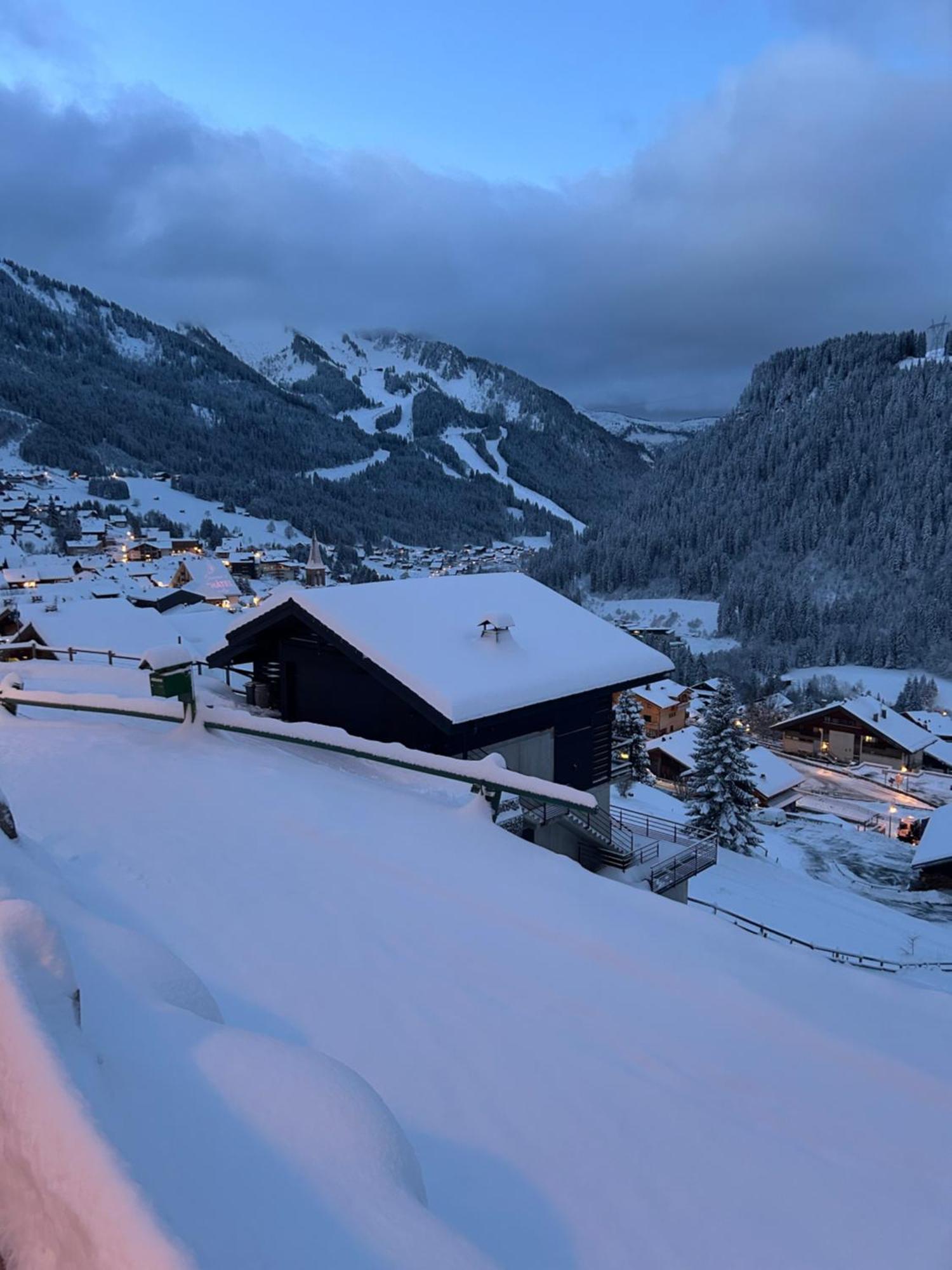 Апартаменти Le Hameau Des 4 Saisons Шатель Екстер'єр фото